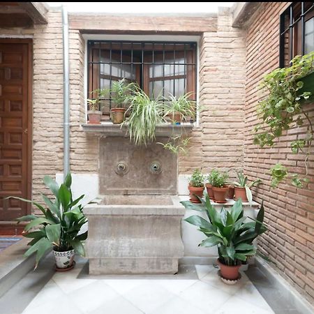 Apartamentos Centro Historico A Los Pies De La Alhambra Гранада Екстериор снимка