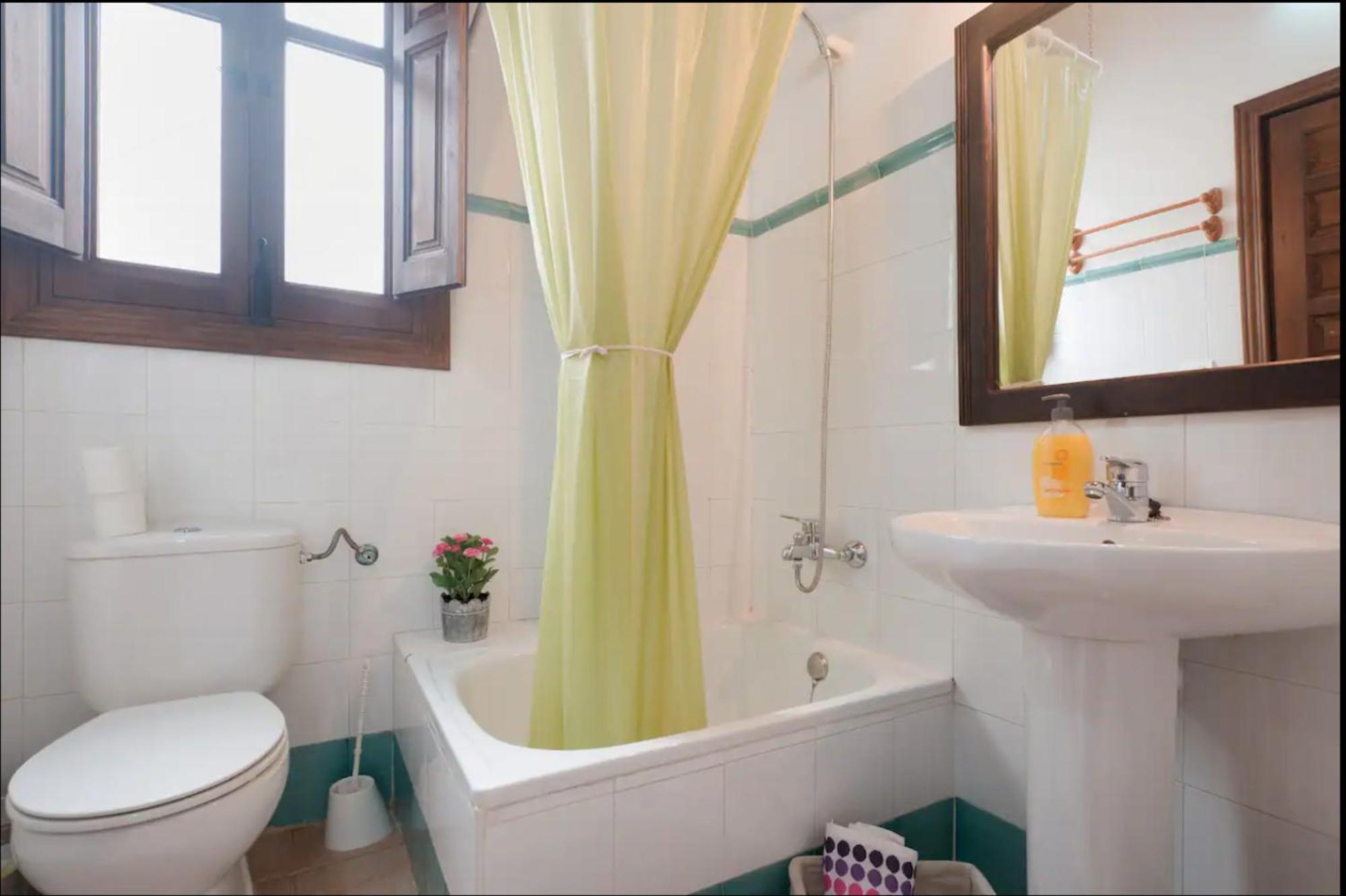 Apartamentos Centro Historico A Los Pies De La Alhambra Гранада Екстериор снимка