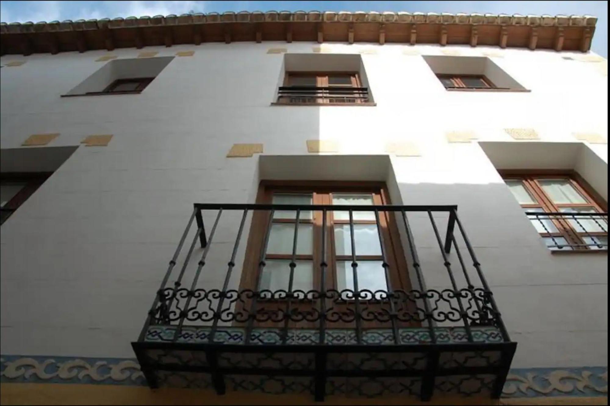 Apartamentos Centro Historico A Los Pies De La Alhambra Гранада Екстериор снимка