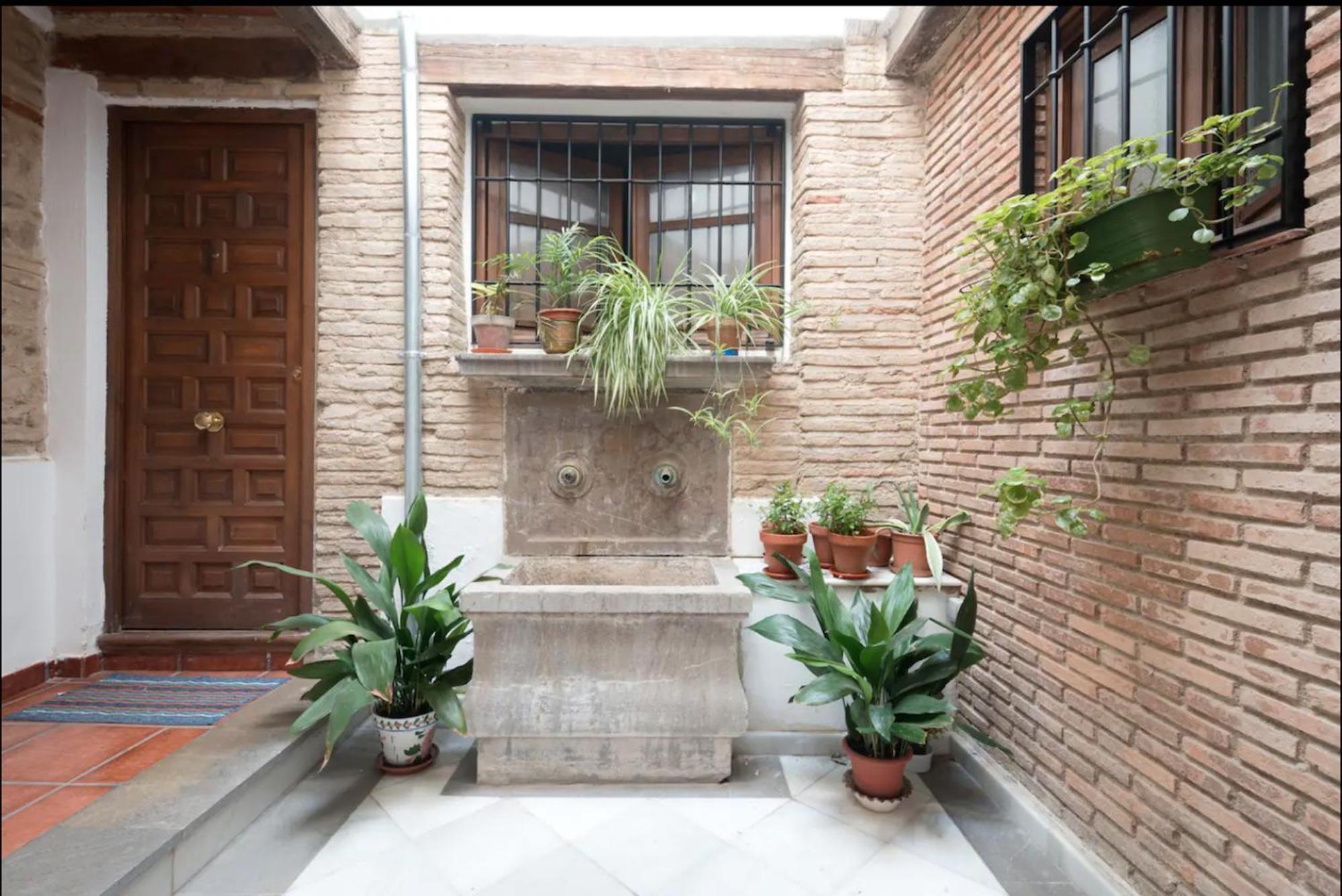 Apartamentos Centro Historico A Los Pies De La Alhambra Гранада Екстериор снимка